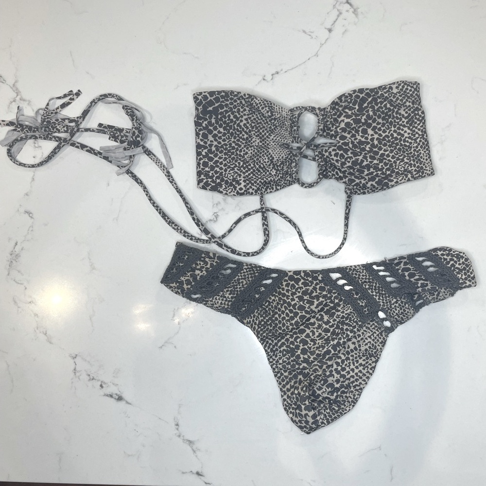 Acacia snake lumahai and Chuns - both size small